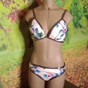 Floral bikini